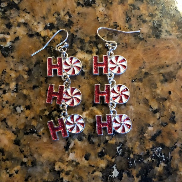 Jewelry - ❌HO HO HO EARRINGS !